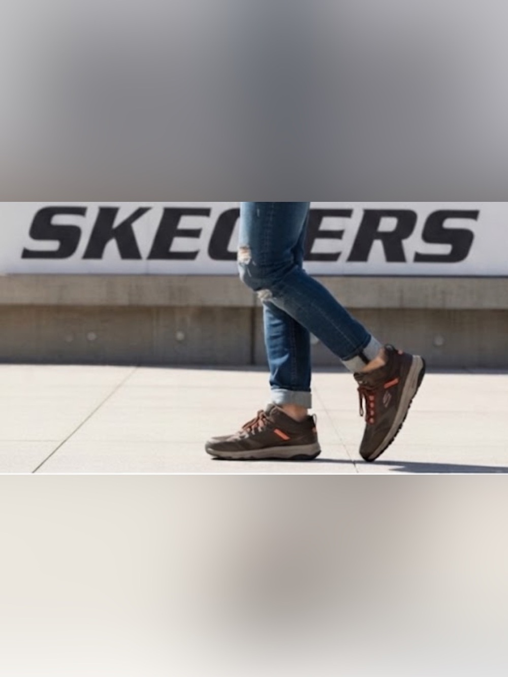 Authentic Skechers mens designer sneakers sz 11